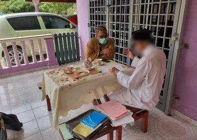 konsultasi bersama peguam syarie di rumah pelanggan